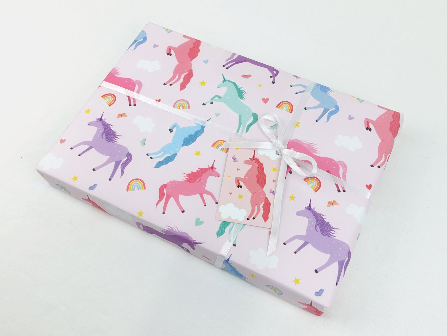 Unicorn wrapping paper