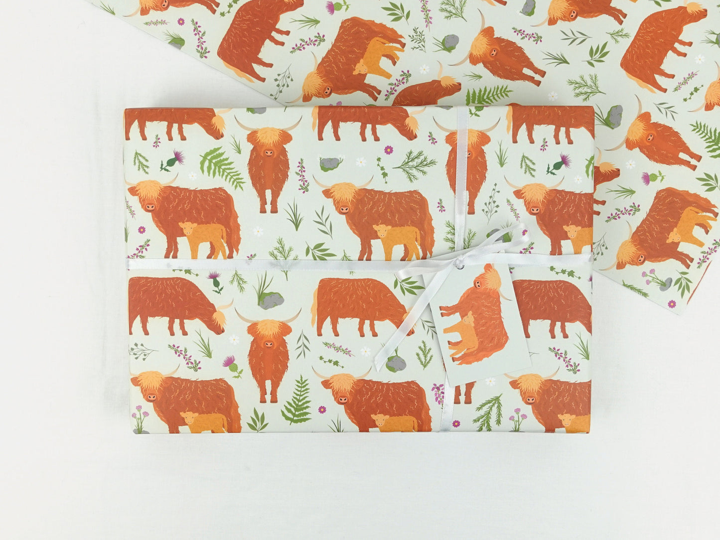 Highland cow wrapping paper