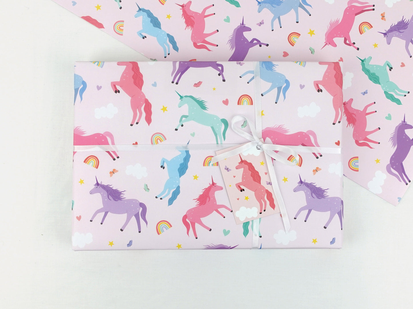 Unicorn wrapping paper
