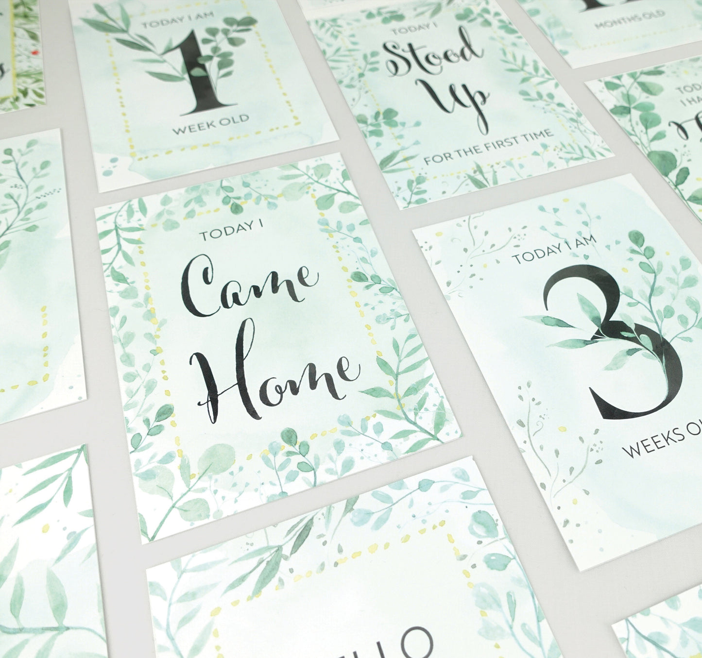 30 Baby milestone cards with gift box