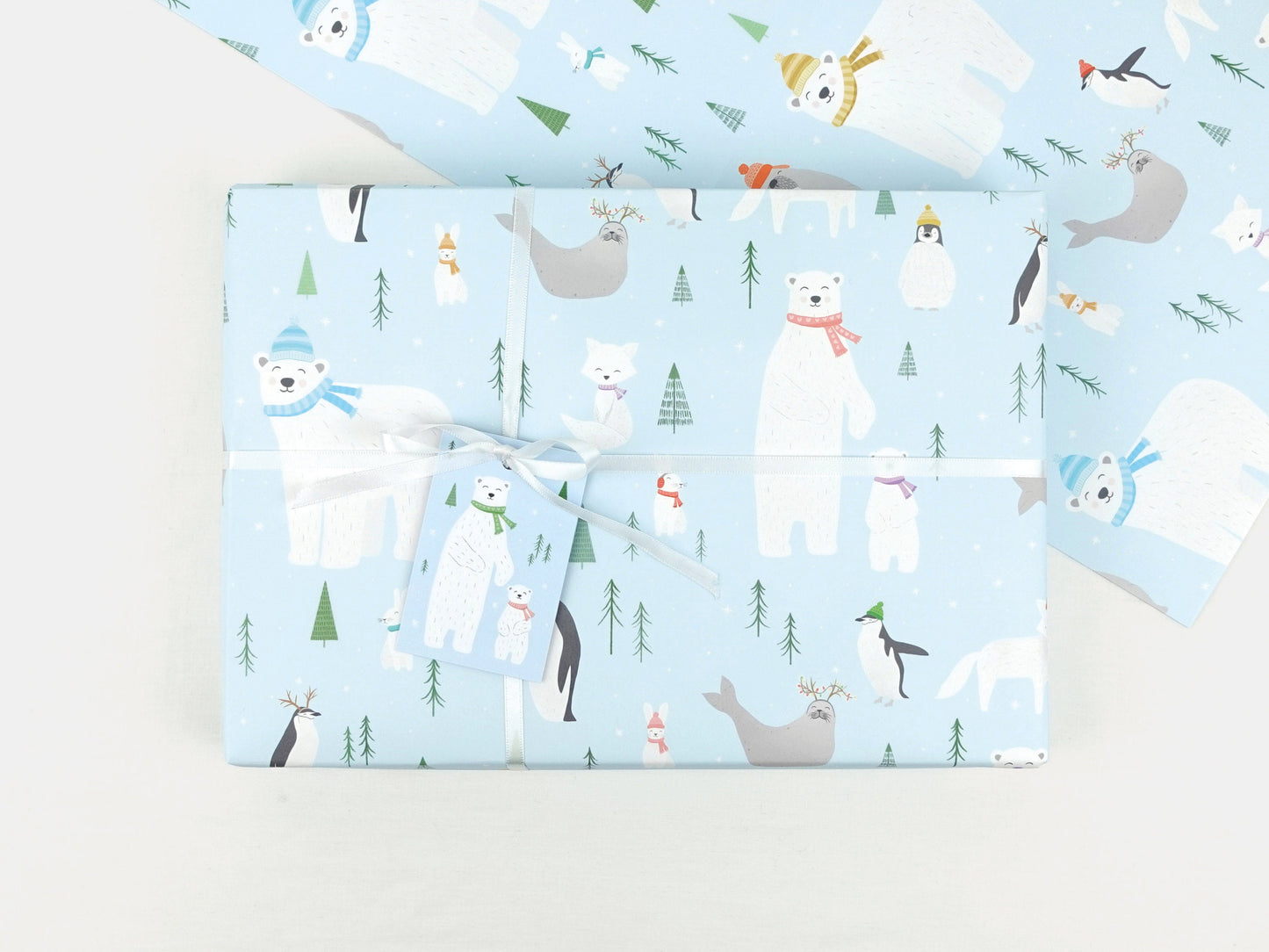 Arctic animal wrapping paper | Christmas Eco friendly gift wrap | Premium quality sheets + Tags | Zero plastic packaging 70x50cm