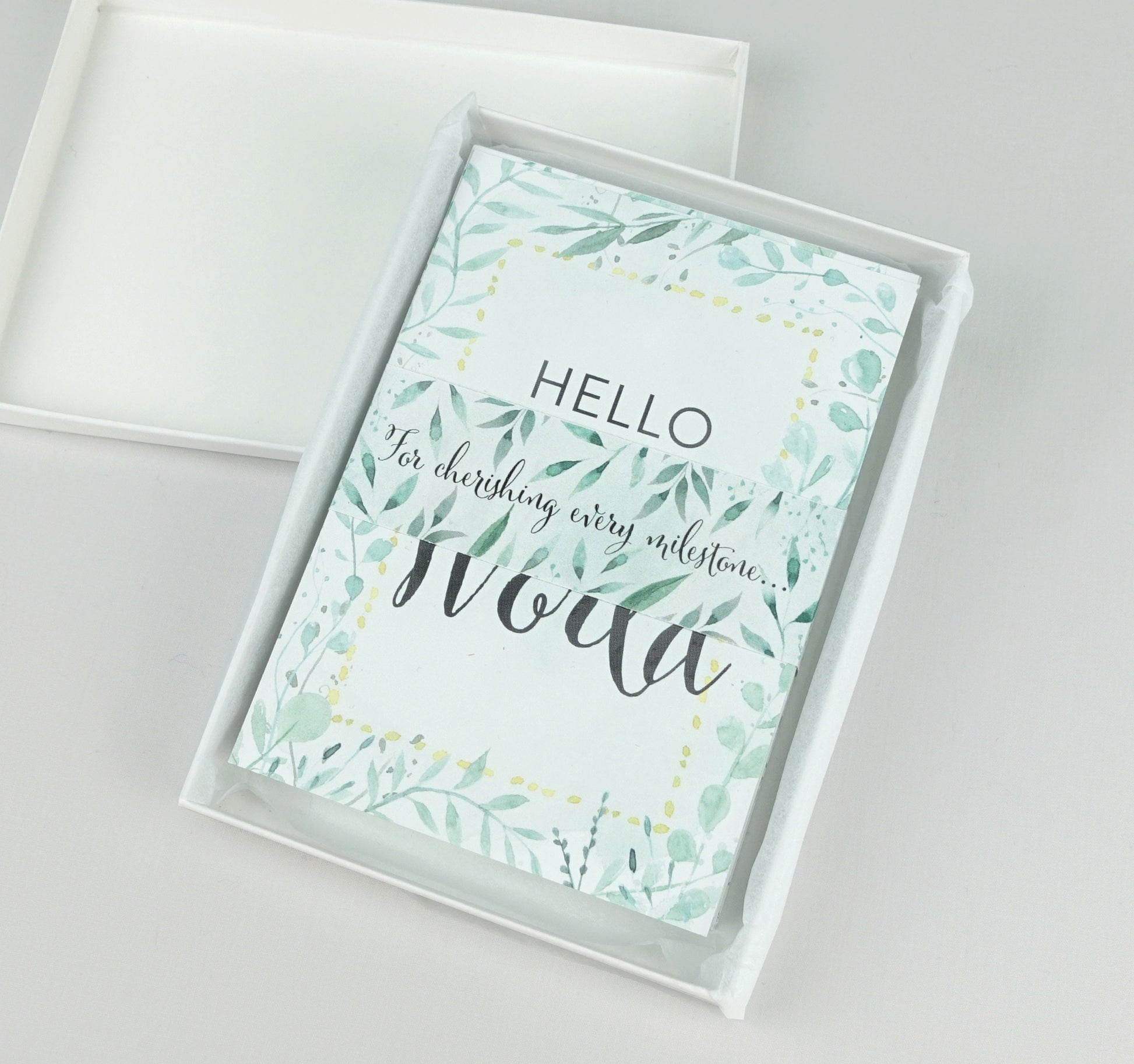30 Baby milestone cards with gift box
