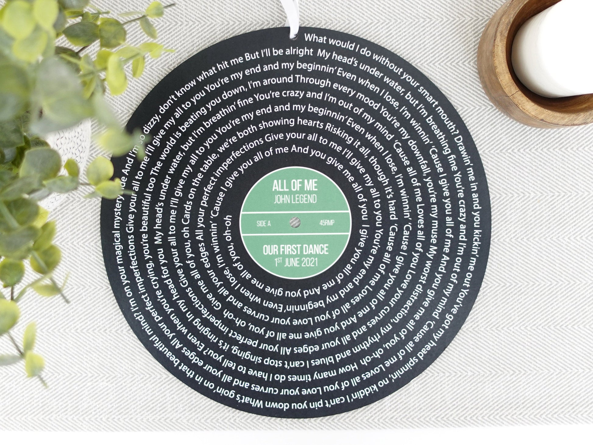Vinyl record song lyrics disk / Personalised wooden wall hanging / Valentines day gift / Wedding anniversary present / First Dance