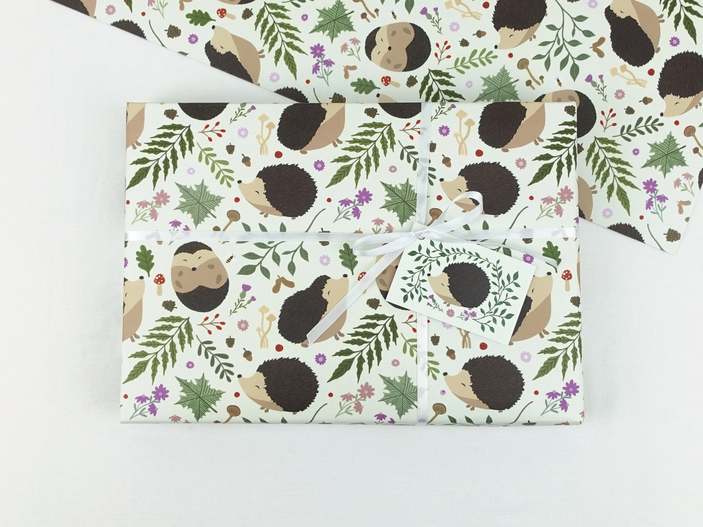 Hedgehog wrapping paper | Woodland creature eco friendly gift wrap | Premium quality sheet + Tag | Zero plastic packaging 70x50cm