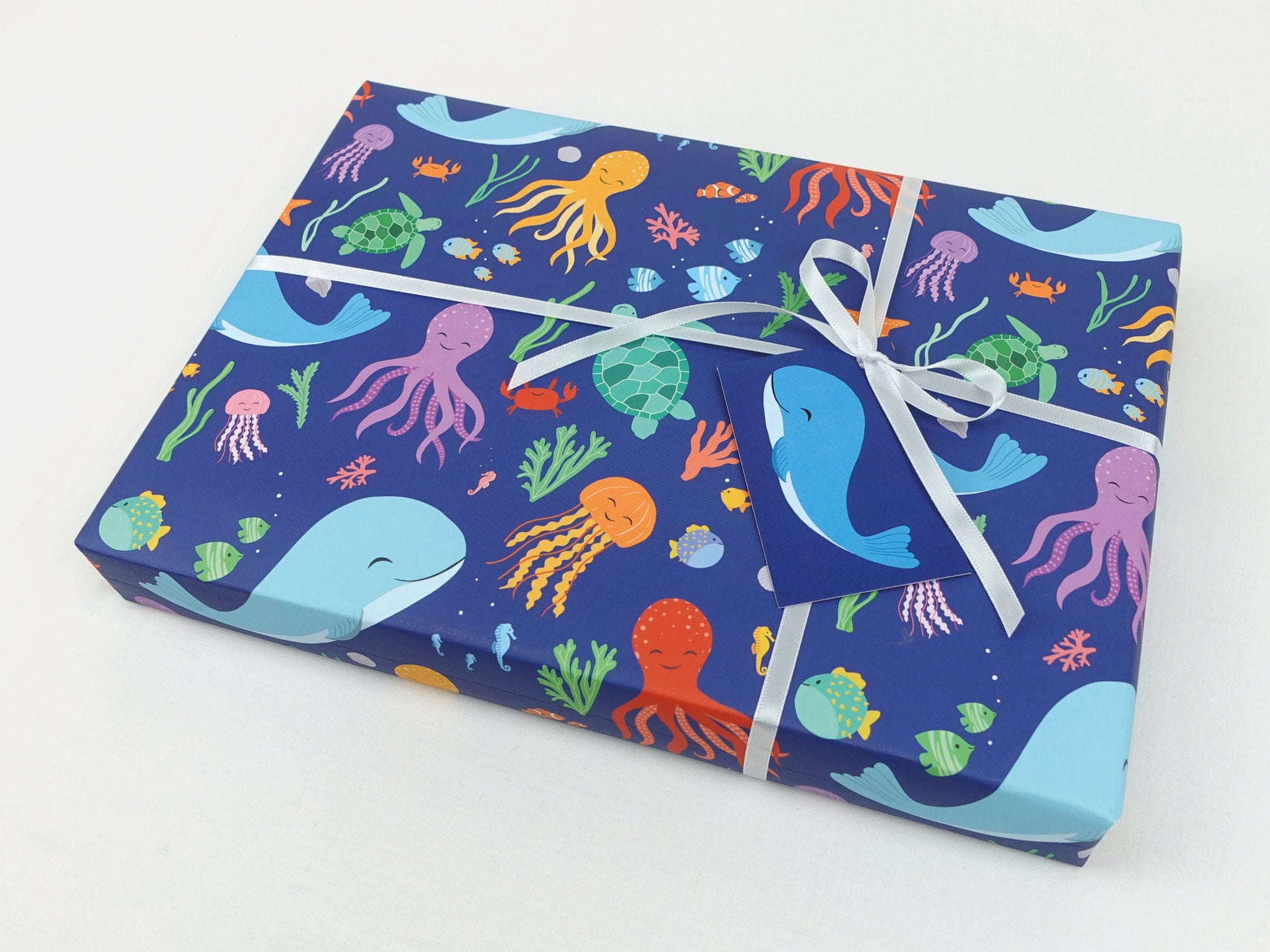 Under the sea wrapping paper | Children's eco friendly gift wrap | Premium quality sheets + Tags | Zero plastic packaging 70x50cm