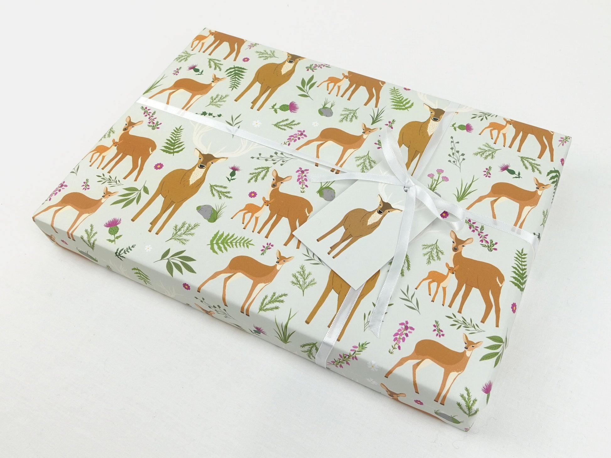 Stag / Deer wrapping paper | Scottish highlands eco friendly gift wrap | Premium quality sheets + Tags | Zero plastic packaging 70x50cm