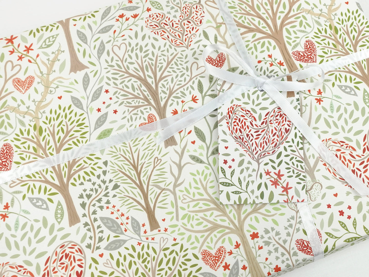 Wedding wrapping paper | Heart woodland design | Anniversary eco friendly gift wrap | Premium sheets + Tags | Zero plastic packaging 70x50cm