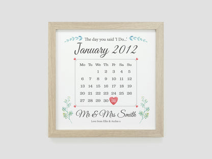 Wedding Present | Personalised Wedding Day Keepsake | Calendar Gift | Gift for Newly Weds | Paper Wedding Anniversary | Just Married VA105