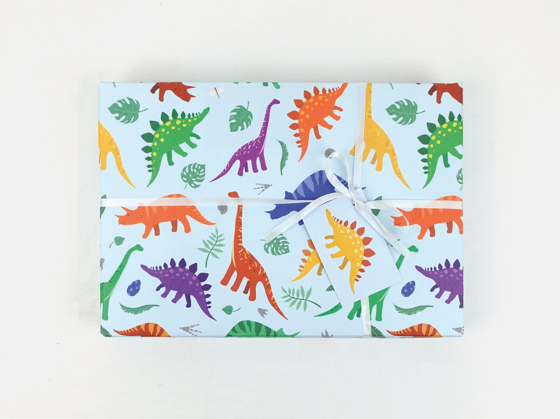 Dinosaur wrapping paper | Children's Dino Birthday | Eco friendly gift wrap | Premium quality sheets + Tags | Zero plastic packaging 70x50cm