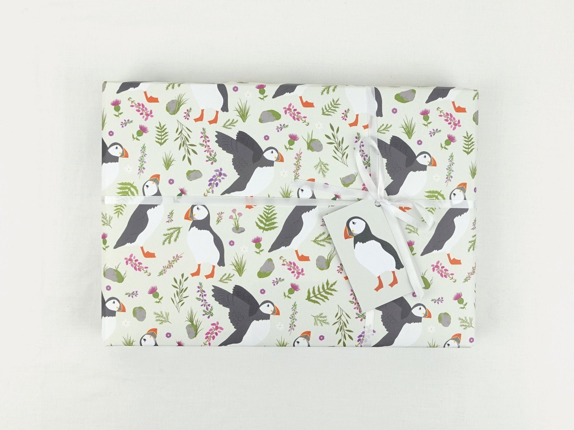 Puffins wrapping paper | Scottish highlands eco friendly gift wrap | Premium quality sheets + Tags | Zero plastic packaging 70x50cm